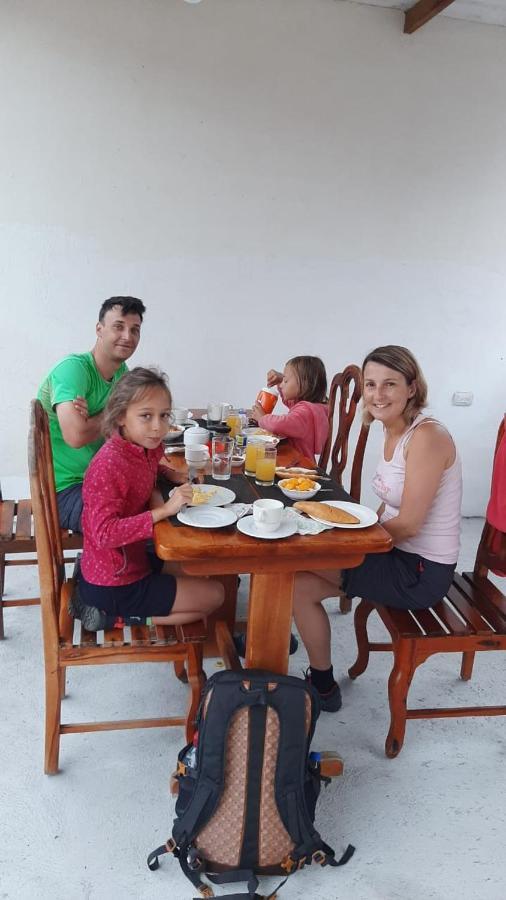 Hostal Tero Real Puerto Villamil Ngoại thất bức ảnh