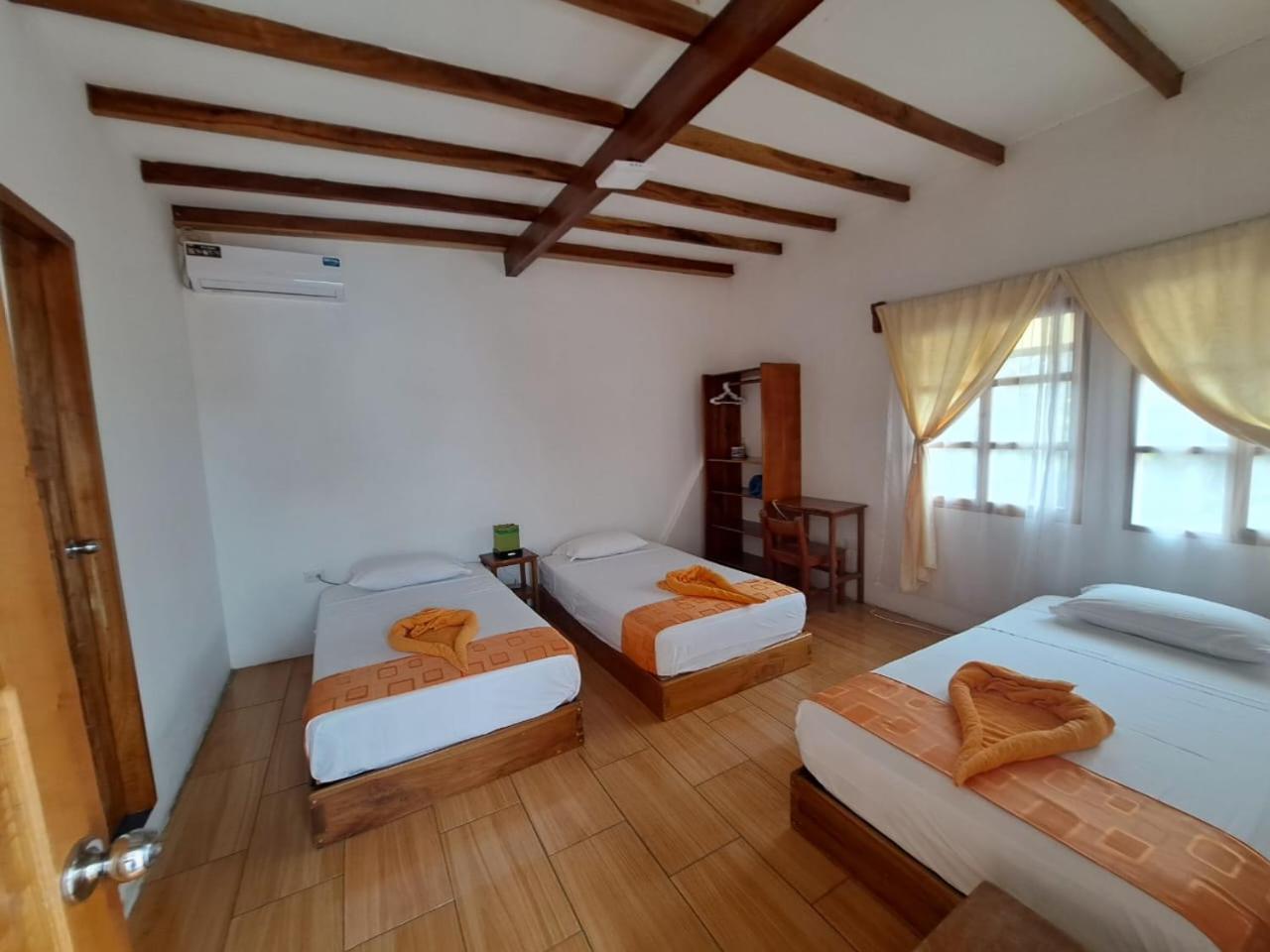 Hostal Tero Real Puerto Villamil Ngoại thất bức ảnh